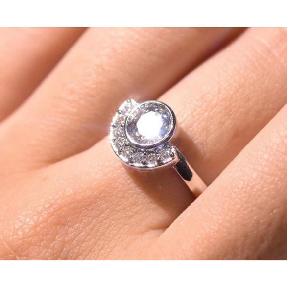NEW Women's‎ 2 ct 925 Silver Half Moon Solitaire Simulated Diamond Ring, Size 7 - Picture 6 of 9